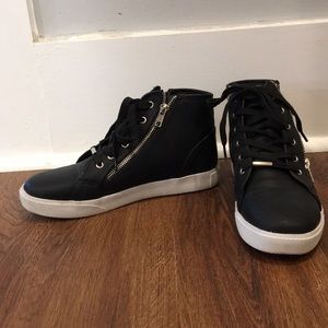 Steve Madden Hi Top Zip Sneakers (ELYTE)